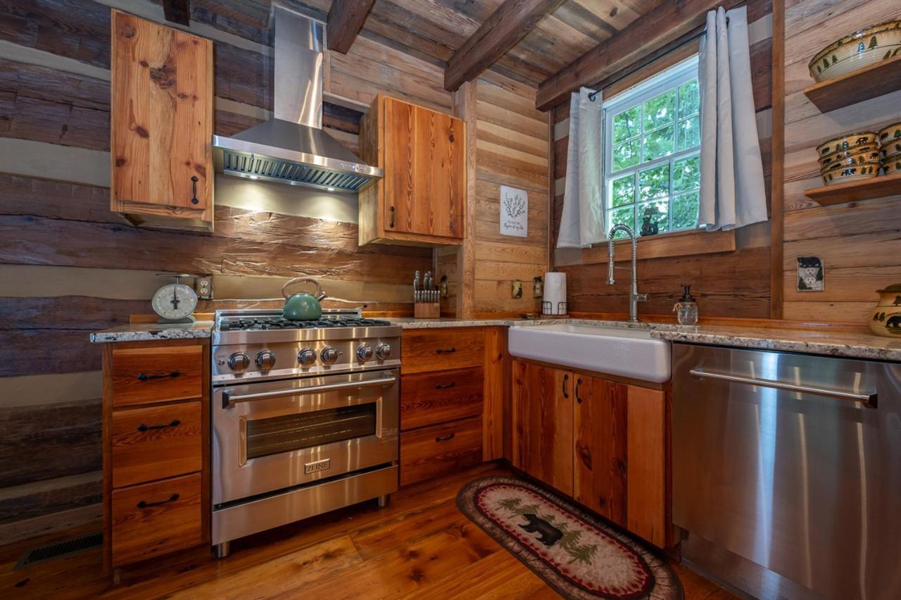 Villa Russell'S Fort At White Oak Point: Historical Cabin On Lake Lure, Luxury, Direct Lake Access! Extérieur photo