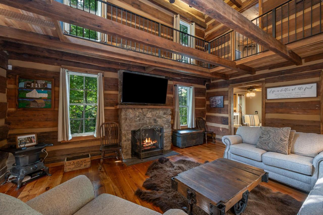 Villa Russell'S Fort At White Oak Point: Historical Cabin On Lake Lure, Luxury, Direct Lake Access! Extérieur photo