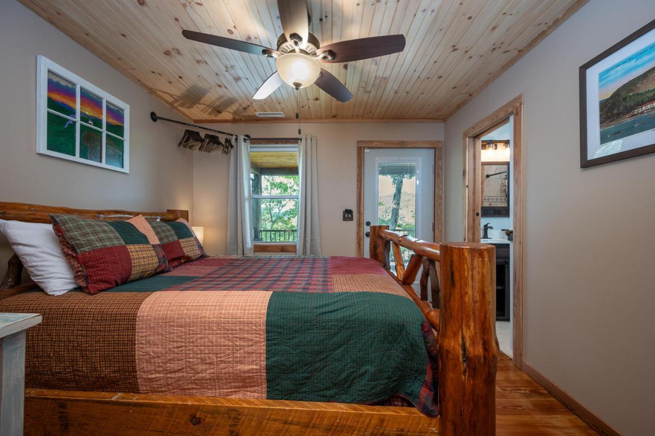 Villa Russell'S Fort At White Oak Point: Historical Cabin On Lake Lure, Luxury, Direct Lake Access! Extérieur photo